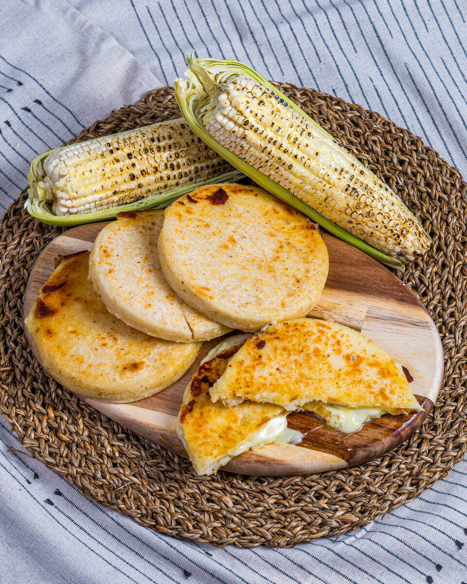 Arepa Rellena de Queso · Grandes